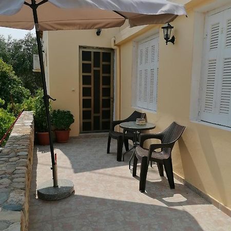 Philoxenia Holiday Home Pappadhianika Екстер'єр фото