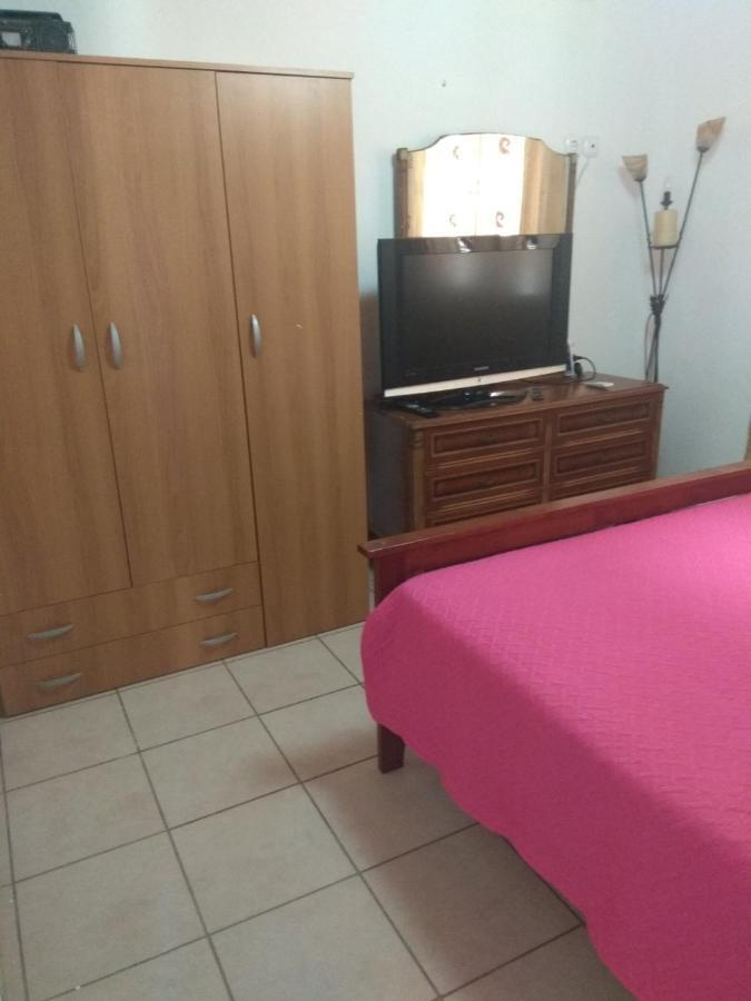 Philoxenia Holiday Home Pappadhianika Екстер'єр фото